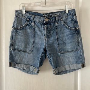 Gap boyfriend shorts. Light use